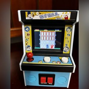 Mini arcade game - Fix it Felix